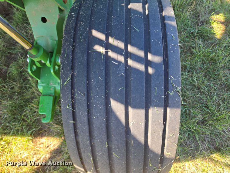 image for item DY1364 2024 John Deere C500 swather / windrower