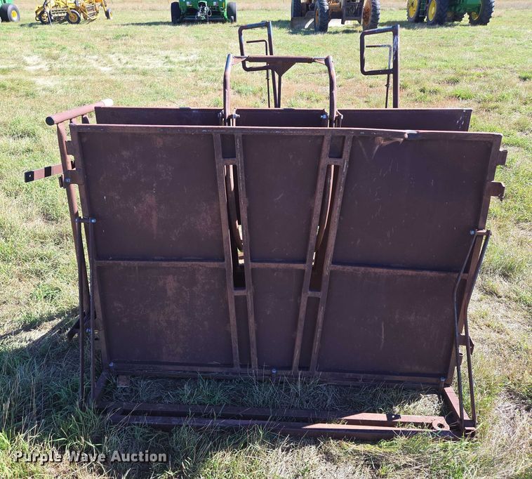 image for item DY1365 Cow Country livestock chute