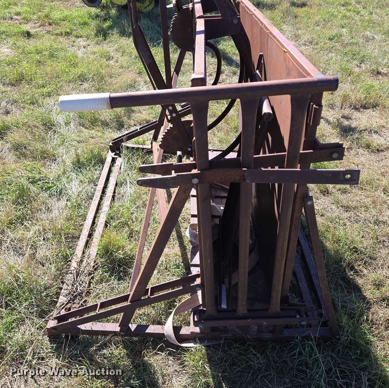 image for item DY1365 Cow Country livestock chute