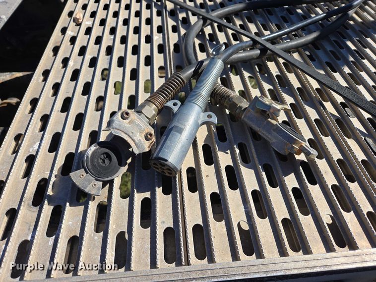 image for item DY1367 1996 Peterbilt 379 semi truck