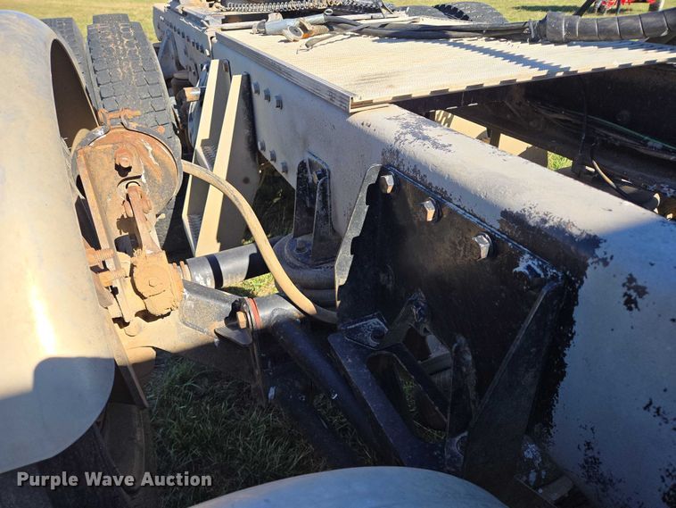 image for item DY1367 1996 Peterbilt 379 semi truck