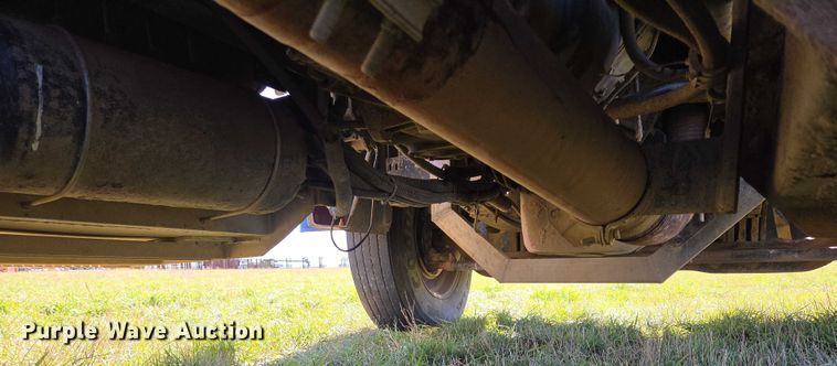 image for item DY1367 1996 Peterbilt 379 semi truck