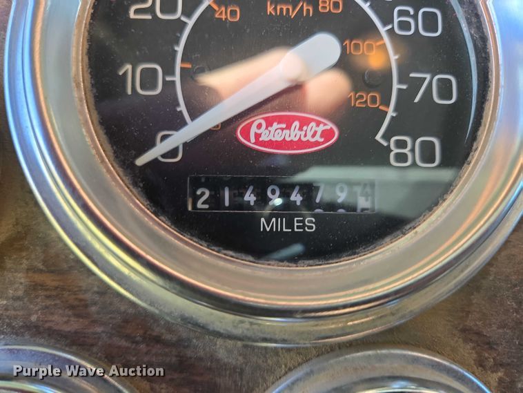 image for item DY1367 1996 Peterbilt 379 semi truck