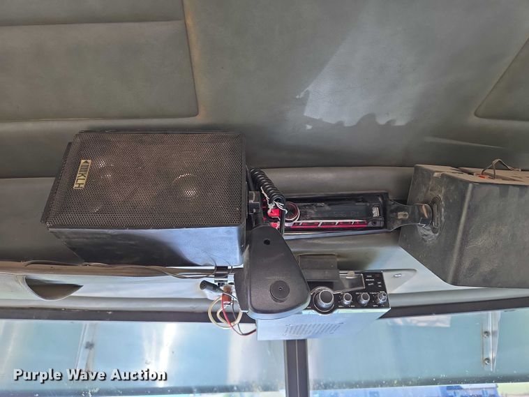 image for item DY1367 1996 Peterbilt 379 semi truck