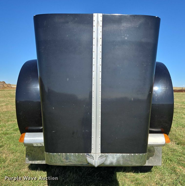 image for item DY1367 1996 Peterbilt 379 semi truck