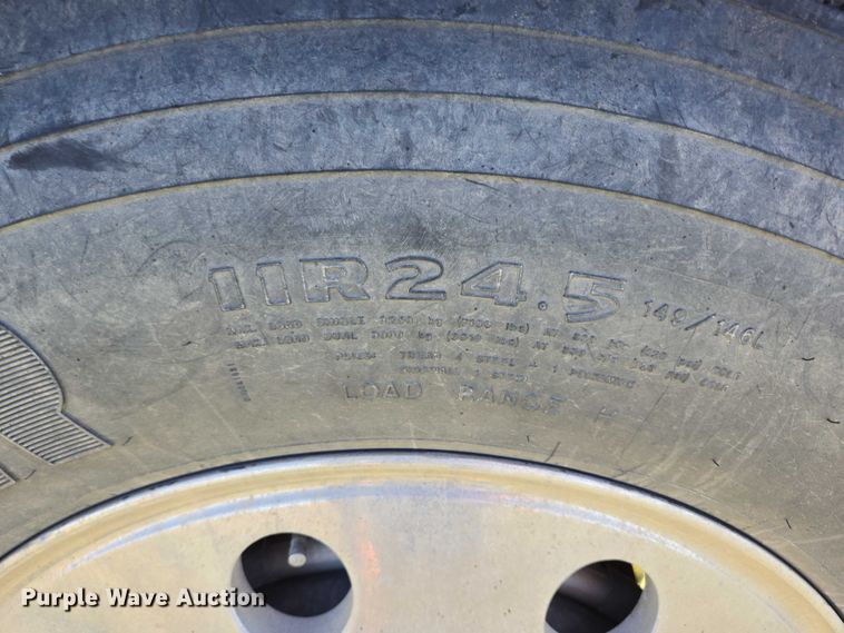 image for item DY1367 1996 Peterbilt 379 semi truck