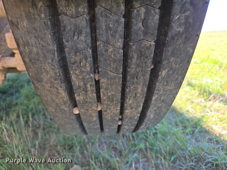 image for item DY1367 1996 Peterbilt 379 semi truck