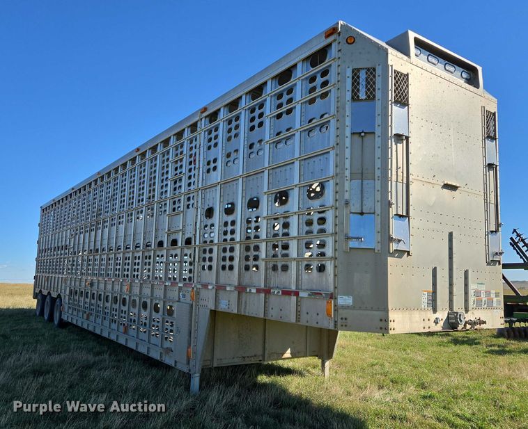 image for item DY1368 2009 Wilson livestock trailer