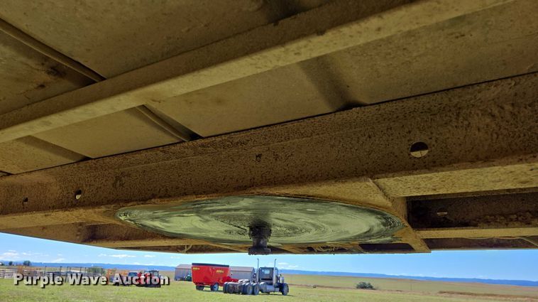 image for item DY1368 2009 Wilson livestock trailer