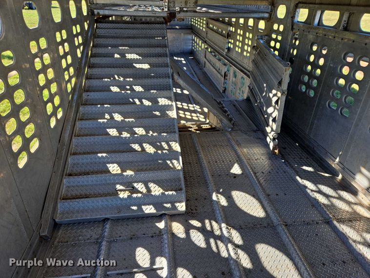 image for item DY1368 2009 Wilson livestock trailer