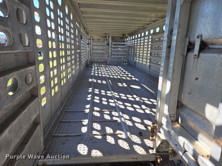 image for item DY1368 2009 Wilson livestock trailer