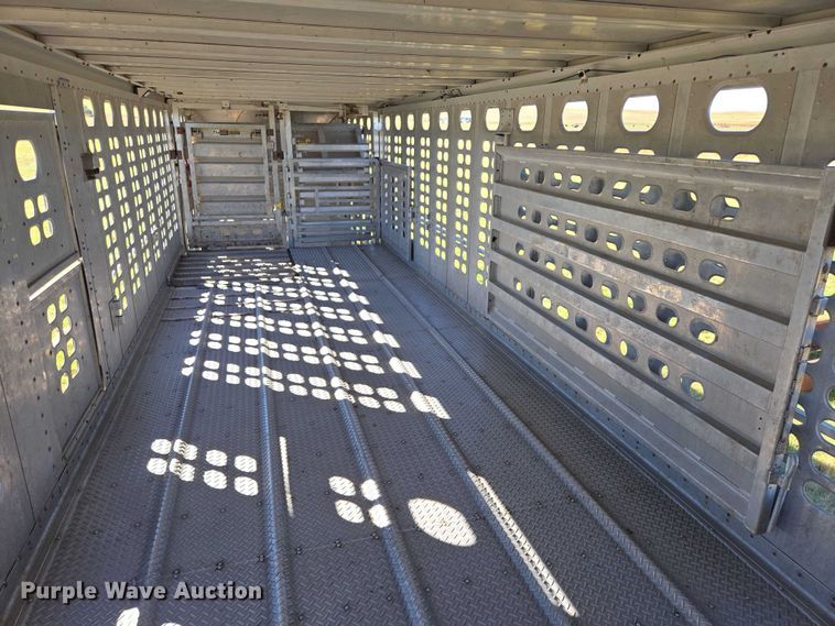 image for item DY1368 2009 Wilson livestock trailer