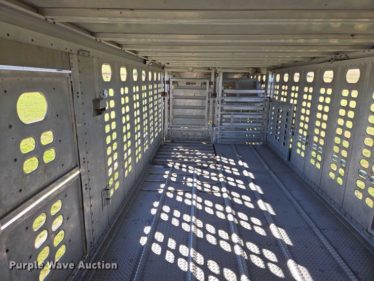 image for item DY1368 2009 Wilson livestock trailer