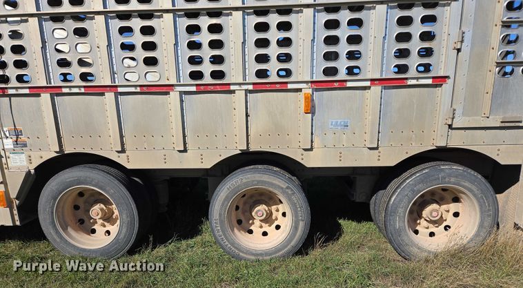 image for item DY1368 2009 Wilson livestock trailer