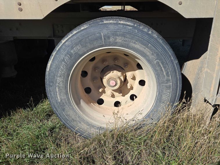 image for item DY1368 2009 Wilson livestock trailer