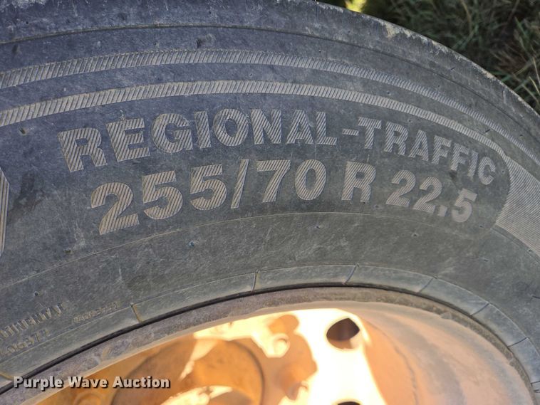 image for item DY1368 2009 Wilson livestock trailer