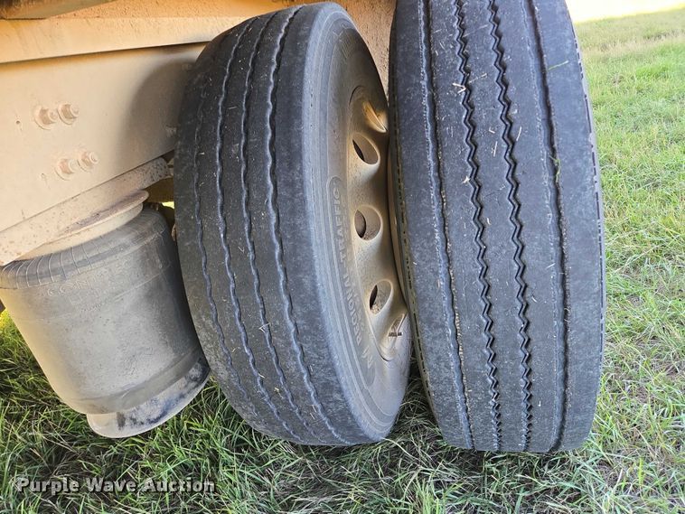 image for item DY1368 2009 Wilson livestock trailer