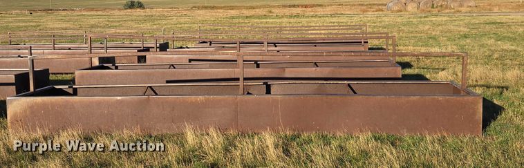image for item DY1369 (5) feed bunks