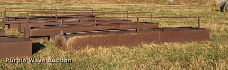 image for item DY1369 (5) feed bunks