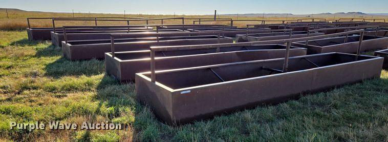 image for item DY1369 (5) feed bunks