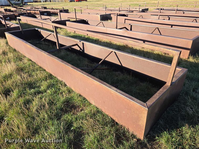 image for item DY1369 (5) feed bunks