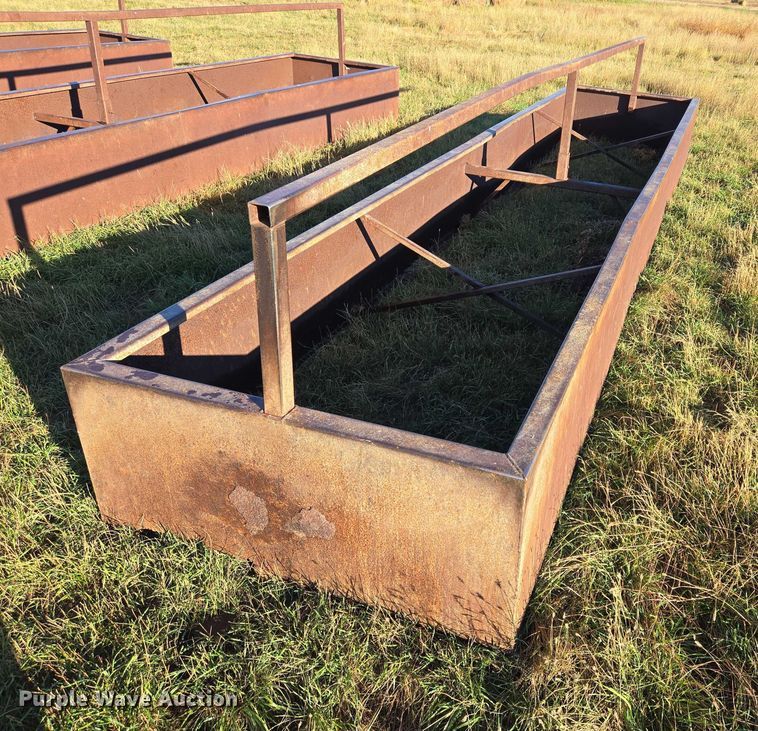 image for item DY1369 (5) feed bunks