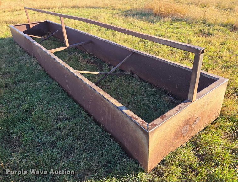 image for item DY1369 (5) feed bunks