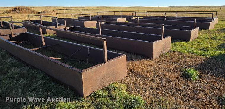 image for item DY1370 (5) feed bunks