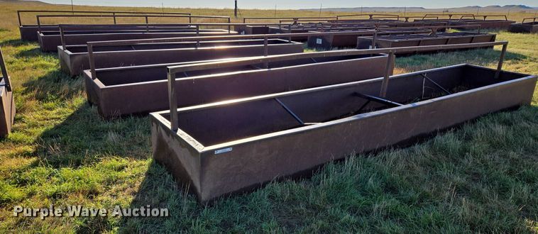 image for item DY1370 (5) feed bunks