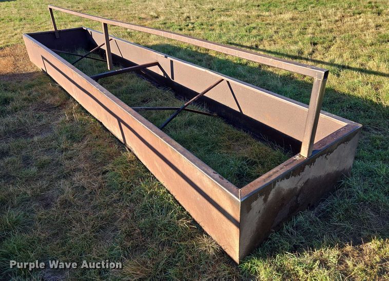 image for item DY1370 (5) feed bunks