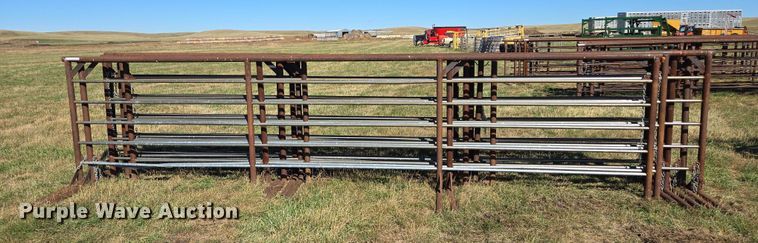 image for item DY1374 (7) livestock panels