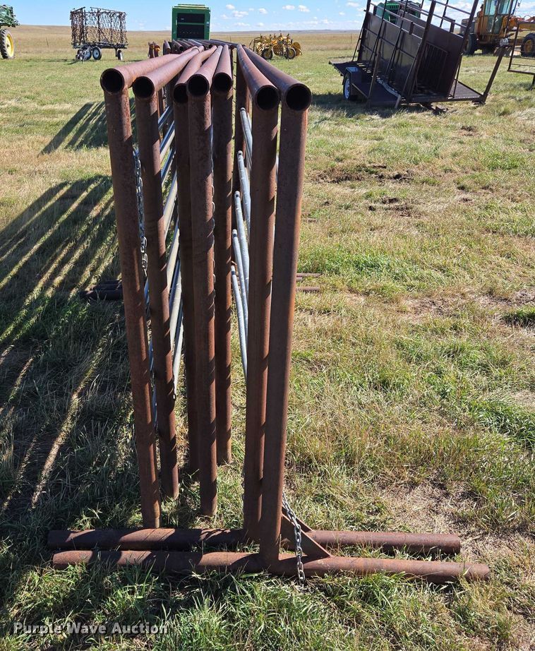 image for item DY1374 (7) livestock panels