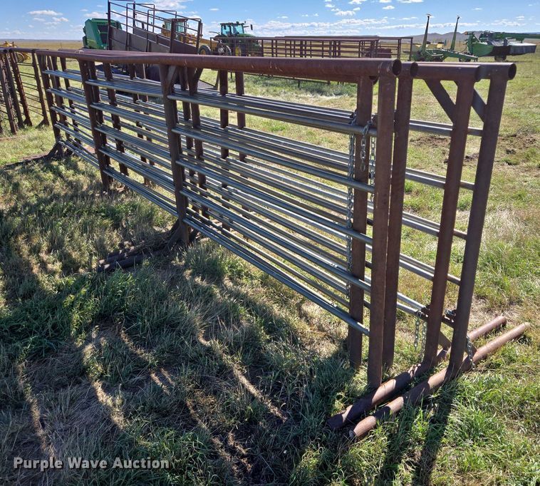 image for item DY1374 (7) livestock panels