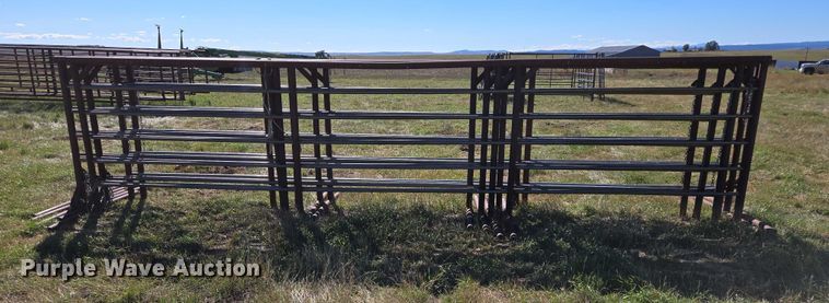 image for item DY1374 (7) livestock panels