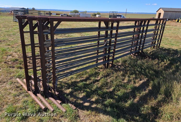 image for item DY1374 (7) livestock panels