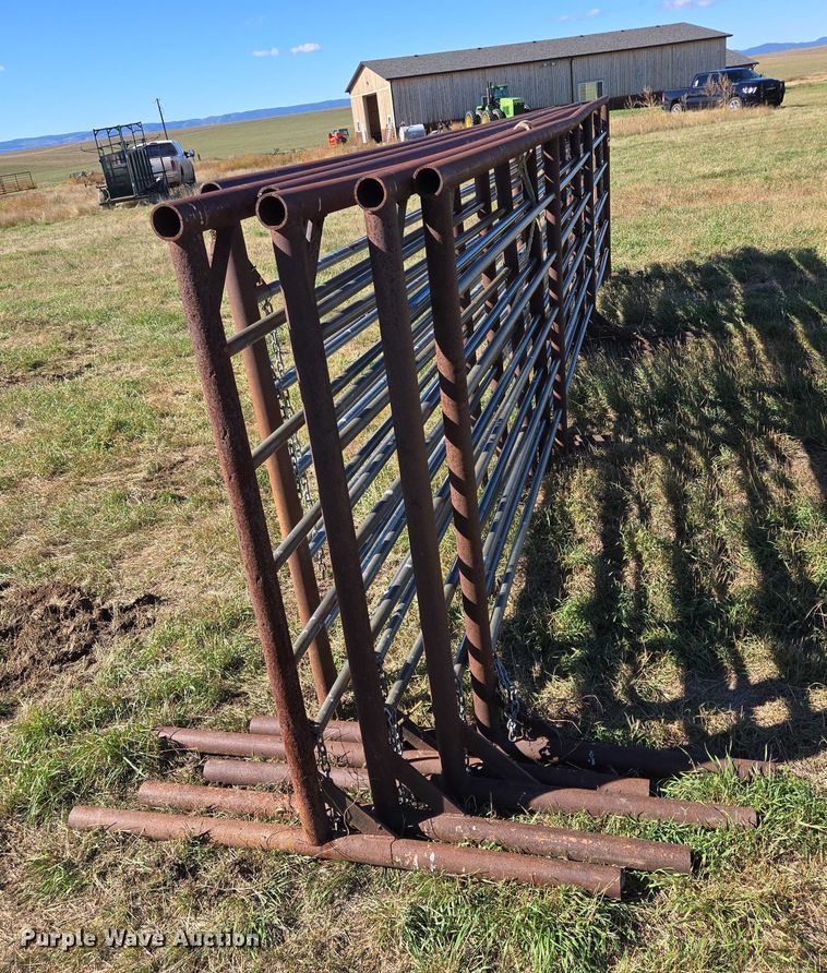 image for item DY1374 (7) livestock panels