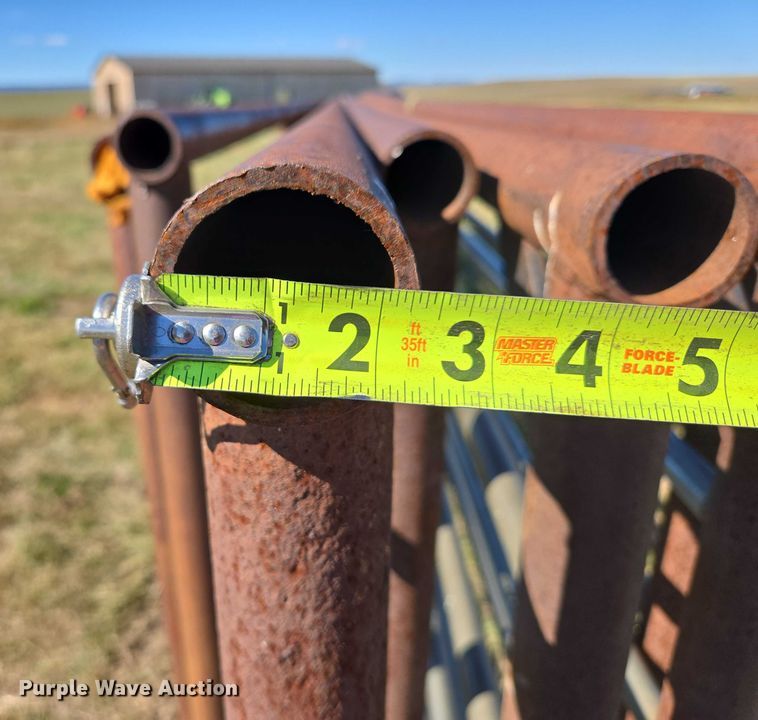 image for item DY1374 (7) livestock panels