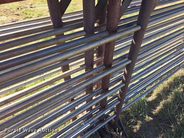 image for item DY1374 (7) livestock panels