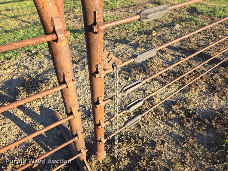 image for item DY1375 (17) livestock panels