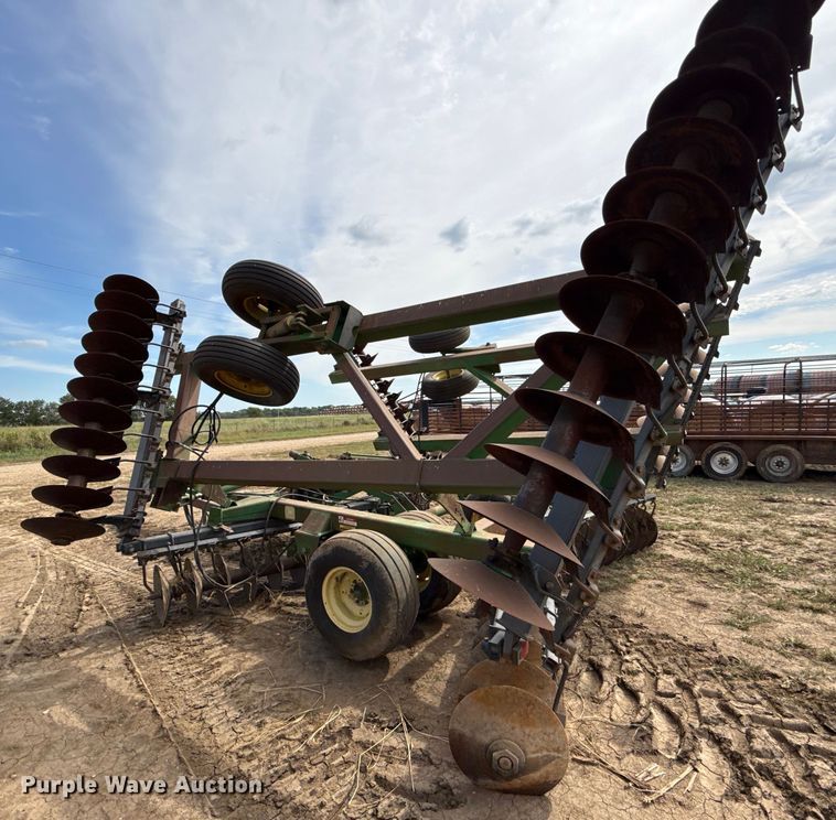 image for item DY8254 John Deere 630 double off-set disk