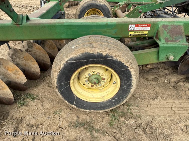 image for item DY8254 John Deere 630 double off-set disk