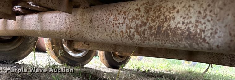 image for item DY8256 2011 Neckover livestock trailer