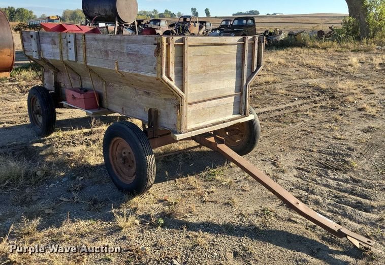image for item DZ6755 Box wagon with seed spreader attachment