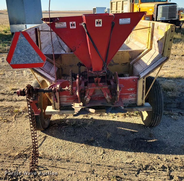 image for item DZ6755 Box wagon with seed spreader attachment