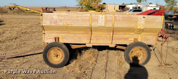 image for item DZ6755 Box wagon with seed spreader attachment