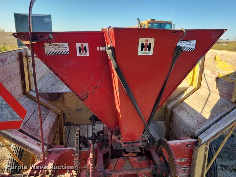 image for item DZ6755 Box wagon with seed spreader attachment