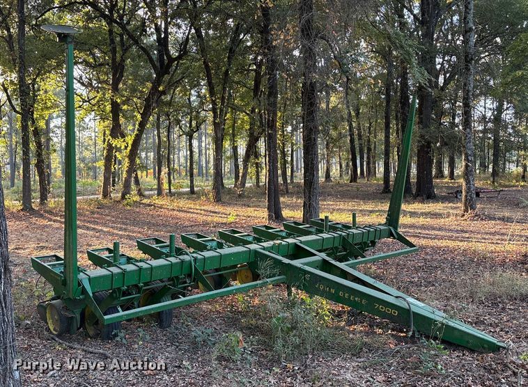 image for item EA7599 John Deere 7000 planter