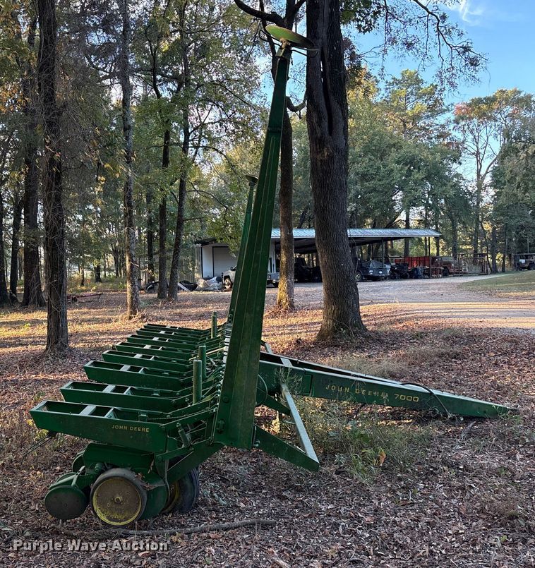 image for item EA7599 John Deere 7000 planter