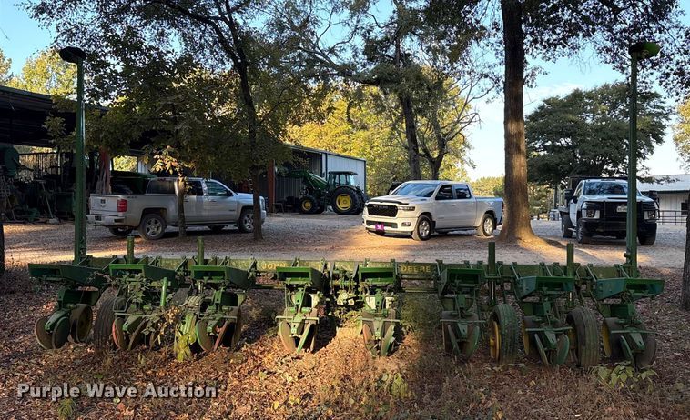 image for item EA7599 John Deere 7000 planter