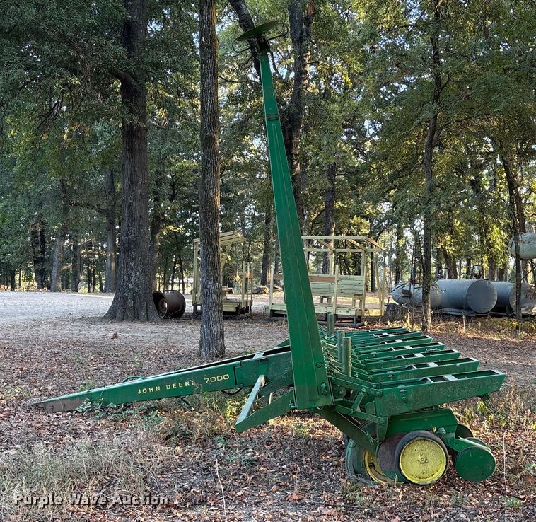 image for item EA7599 John Deere 7000 planter